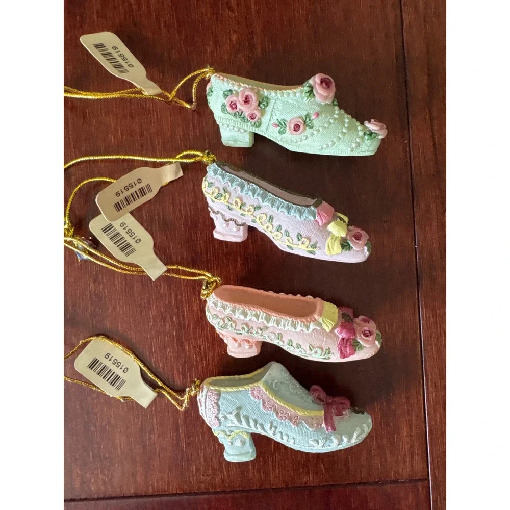 Vintage Victorian Style Miniature Shoe Ornaments Set of 4 Pastel Floral Resin